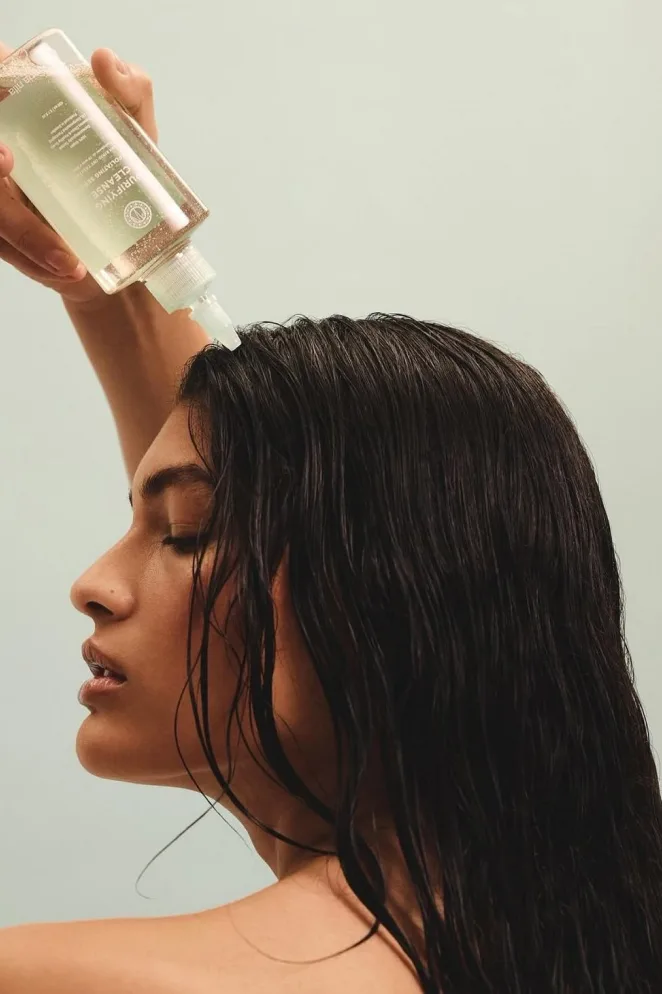 Video thumbnail of a woman with healthy hair